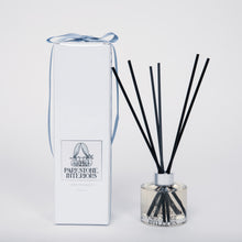 Load image into Gallery viewer, Grapefruit and Cedarwood Room Diffuser